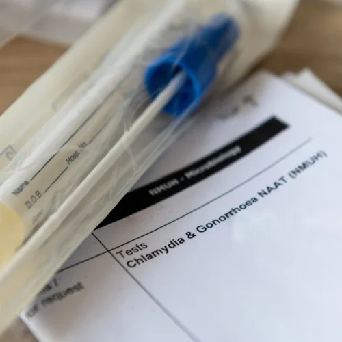 Mirip Tapi Tak Sama, Ini 5 Perbedaan Infeksi Klamidia dan Gonore